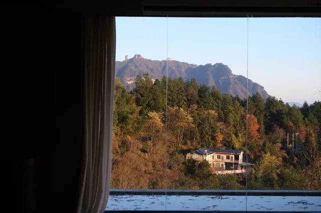 張家界最美懸崖民宿|漫山秋色真的不想走 張家界最美懸崖民宿|漫山秋色真的不想走