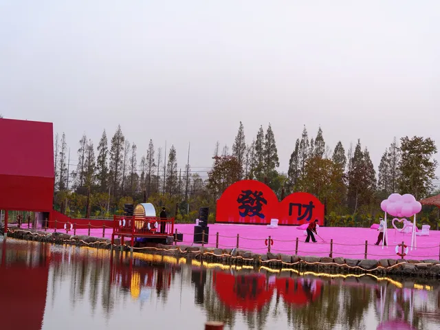 和閨蜜在粉沙灣，拍爆內存！