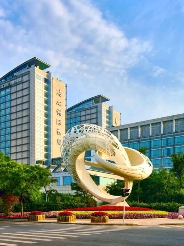 That sounds like a fantastic fusion stay  in Qingdao!🍻