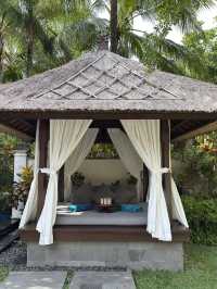 Bali Escape: A Luxury Resort, Sunset Beaches & A Restaurant I Wanted to Visit Every  Night  🇮🇩