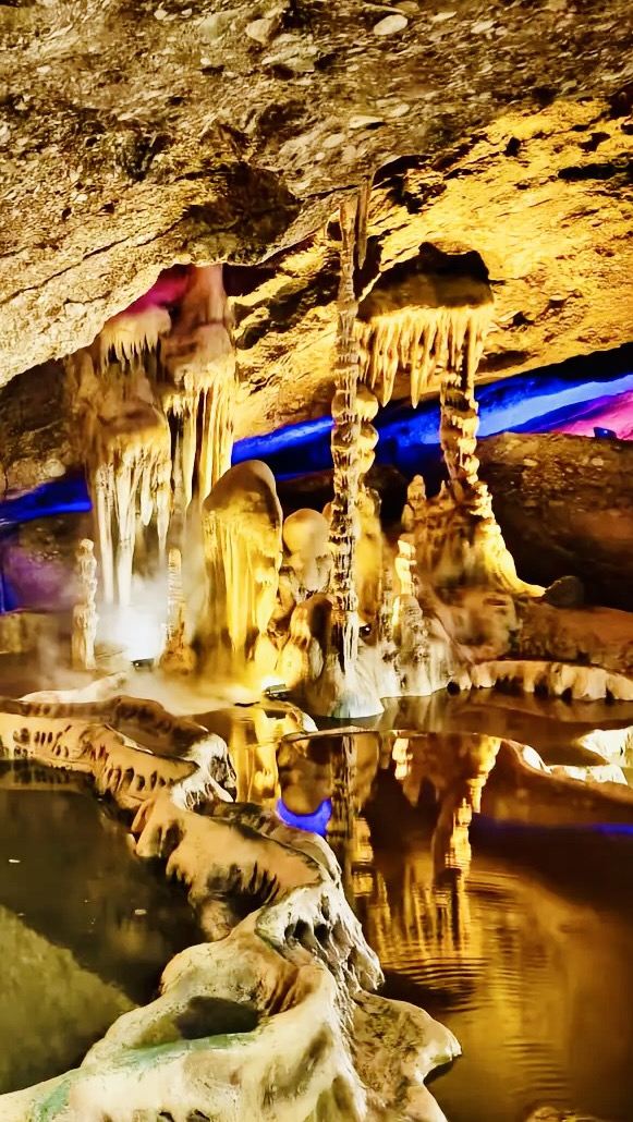 雅安の穴場秘境｜1600万年の龍門鍾乳洞、唯一無二の礫岩奇景を