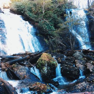 🌊 Anna Ruby Falls – Georgia's Twin Waterfall Wonder