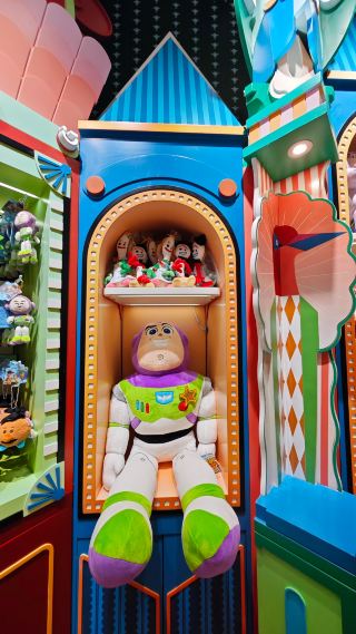 人々を魅了するMINISO LAND