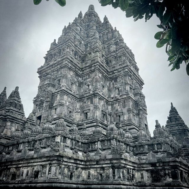 ปรัมมานัน เที่ยวชมวัดฮินดูที่ใหญ่ที่สุดในโลก