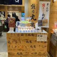 新千歳グルメ！「鮭の丸亀」にぎりたておむすびが美味しい