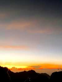 Spectacular Sunrise At Mt. Bromo⁉️🤩🌅