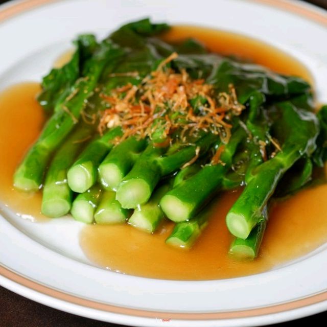 ทานอาหารกวางตุ้งและอาหารเสฉวนรสชาติต้นตำรับ