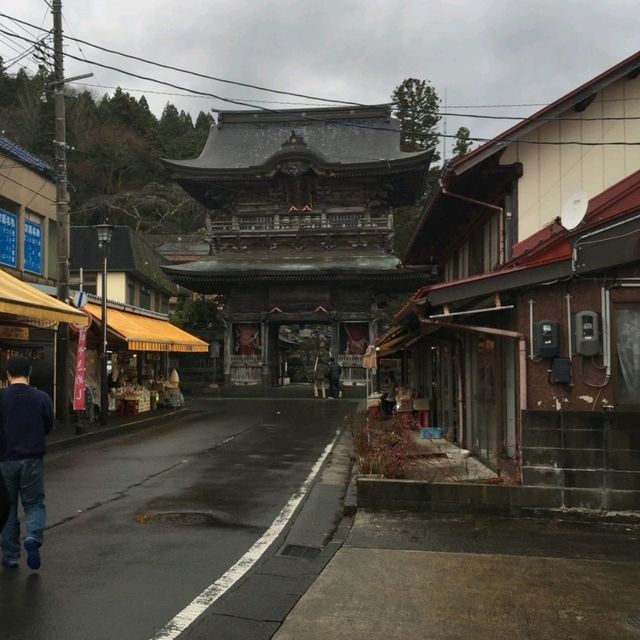 仙台で縁結びと食べ歩き　定義山

定義とうふ