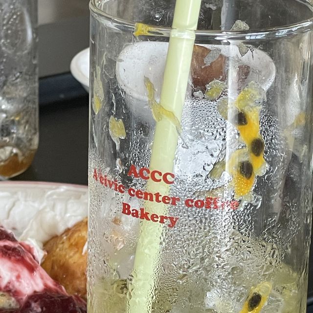 예쁜 창으로 보는 뷰 맛집 진해 어씨빅센터 ACCC 벚꽃시즌 완전 핫플