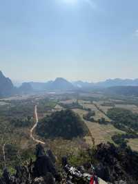 ผาหนามไซ  Nam Xay Viewpoint วังเวียง สปป ลาว