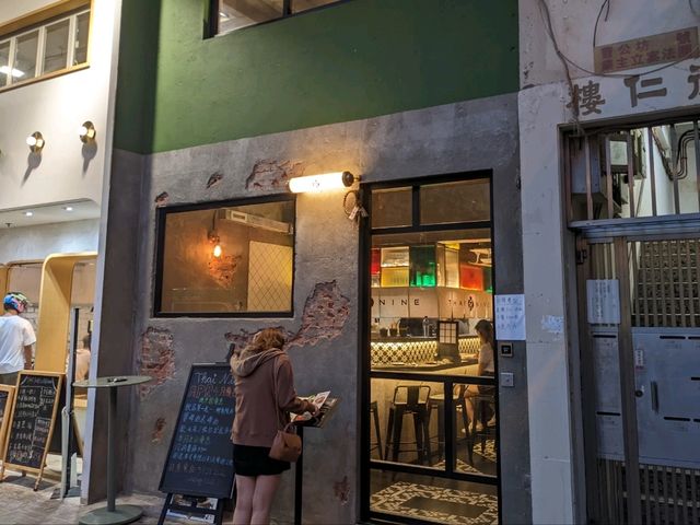 別緻工業風餐廳，正宗泰國美食