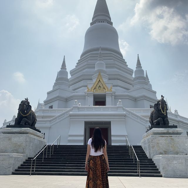 เที่ยววัดปฏิบัติธรรม ที่วัดอัมพวัน จ.สิงห์บุรี 