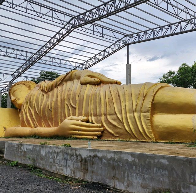 วัดเขาพระอังคาร วัดโบราณบนภูเขาไฟ บุรีรัมย์
