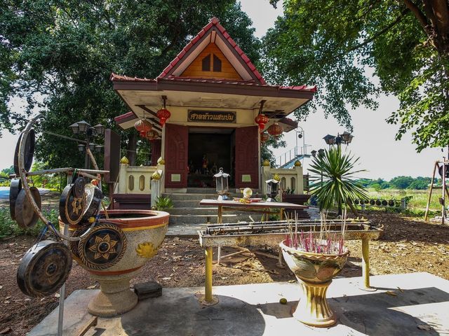 "วัดวังพระธาตุ"(ท้าวแสนปม)
