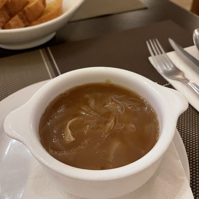 九龍城好食西餐，驚喜豬架特別！