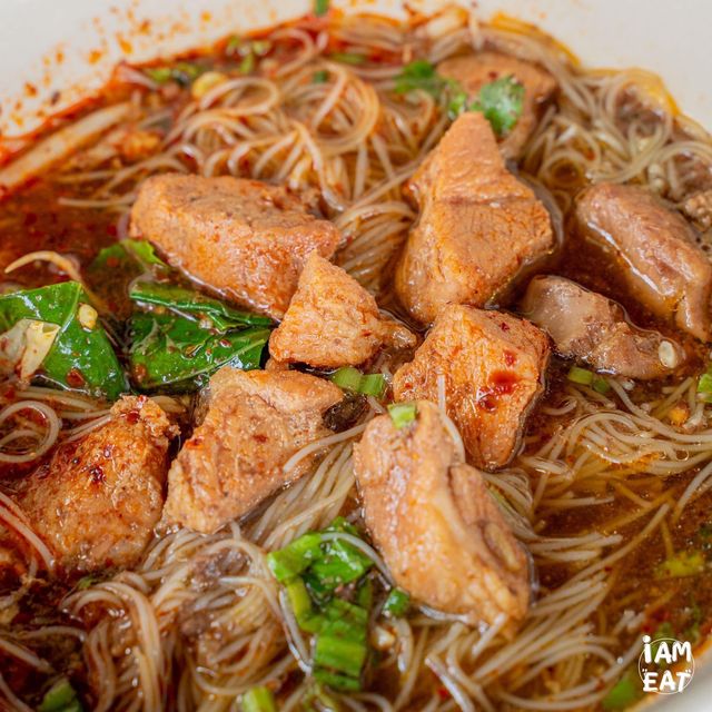 ⛵️กินเตี๋ยวต้มยำริมแม่น้ำเจ้าพระยาย่านนนทบุรี