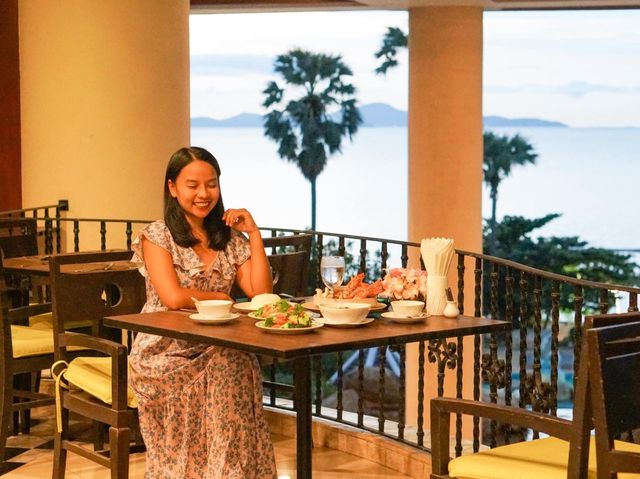 Long Beach Garden Hotel & Pavilions ที่พักพัทยา