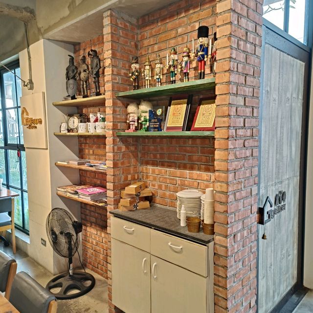 屏東暗巷美食~打舖2號店 原愛心幼兒園 滿滿的蔬食創意料理