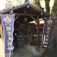 大量の地蔵が並ぶ【稲荷大明神（崇福寺境内社）】