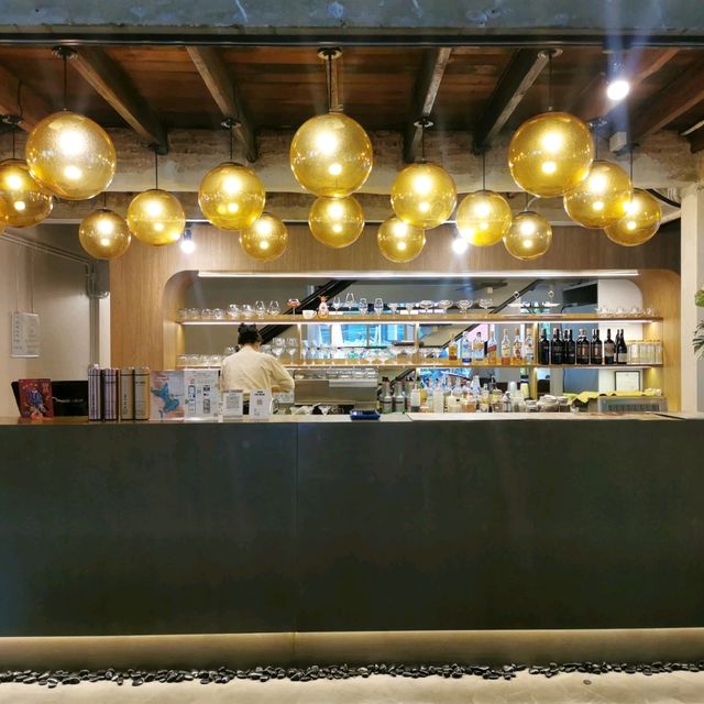 คาเฟ่ในบ้านสีขาว ฟีลโคซี่ อบอุ๊นนน ร้าน "พา-มา-เฮง"
