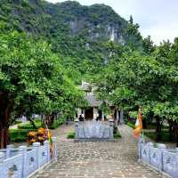 Tranquil boat trip in Ninh Binh (Tam Coc)