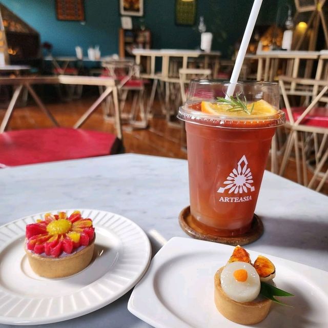Arteasia Desserts & Cafe ในตึกเก่าย่านทรงวาด