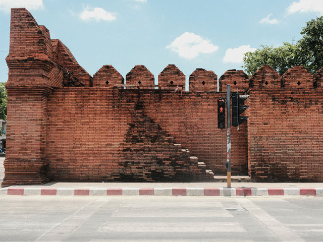 ประตูท่าแพ (Tha Phae Gate)