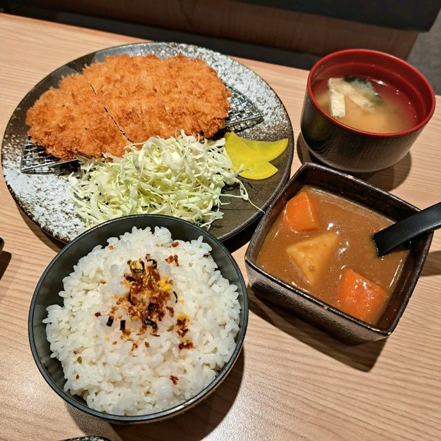 【香港仔鮨匠日本餐廳】豪華晚餐，美食等你來品嚐！