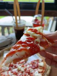 คาเฟ่วิวสวย "มีนา Cafe' Kachanaburi"