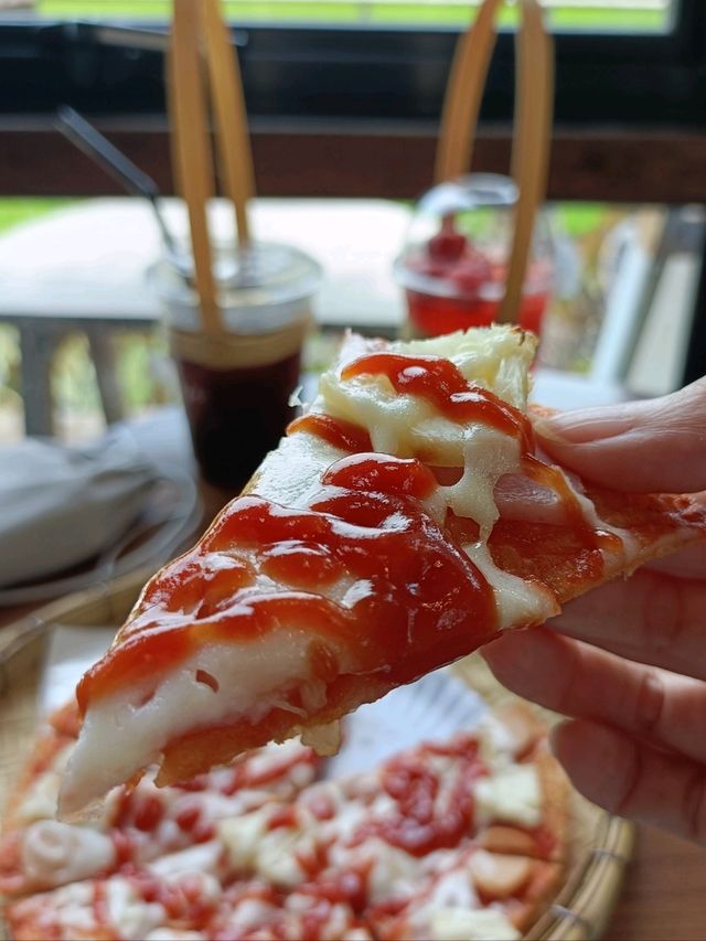 คาเฟ่วิวสวย "มีนา Cafe' Kachanaburi"