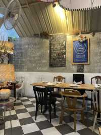 ร้านอาหารลับย่านสิรินธร