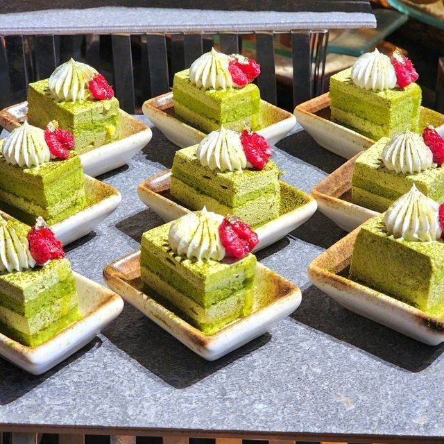Buffet Sunday Brunch : Swissôtel Bangkok Ratchada