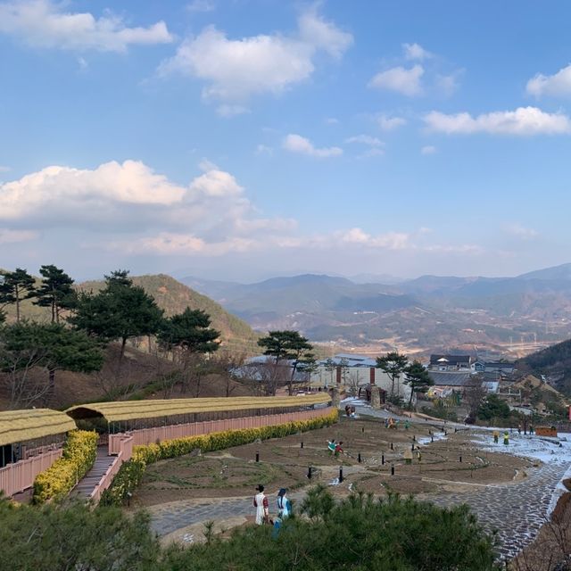한의학의 역사를 한눈에 볼 수 있는, 산청 한방 테마파크