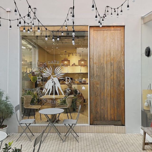Firstdatefarm：浪漫花園咖啡店，咖啡香氣濃鬱