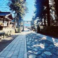 【長野県/下諏訪　全国に2.5万社ある諏訪神社の総本社『諏訪大社』の１つ⛩️】