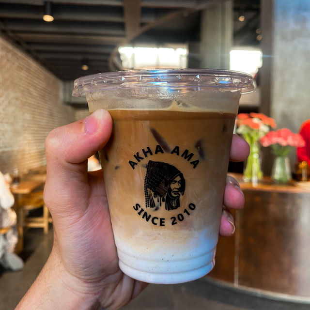 AKHA AMA คาเฟ่สุดชิคแอนด์ชิล ย่านคูเมือง