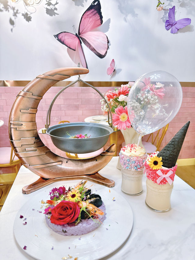 打卡餐廳💐身處夢幻醉人嘅花花世界🌸