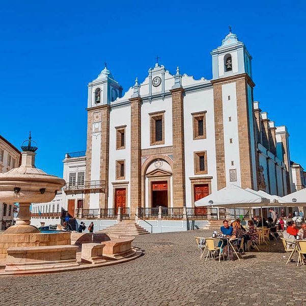 🩵 Exploring the philosophical and inspiring Evora! 🏰✨