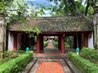 Temple of Emperor Le Dai Hanh