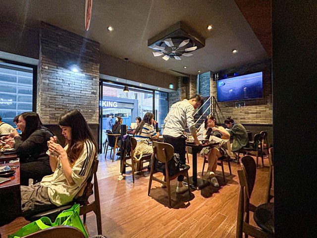 橋村炸雞－弘大店 【韓國必吃炸雞】
