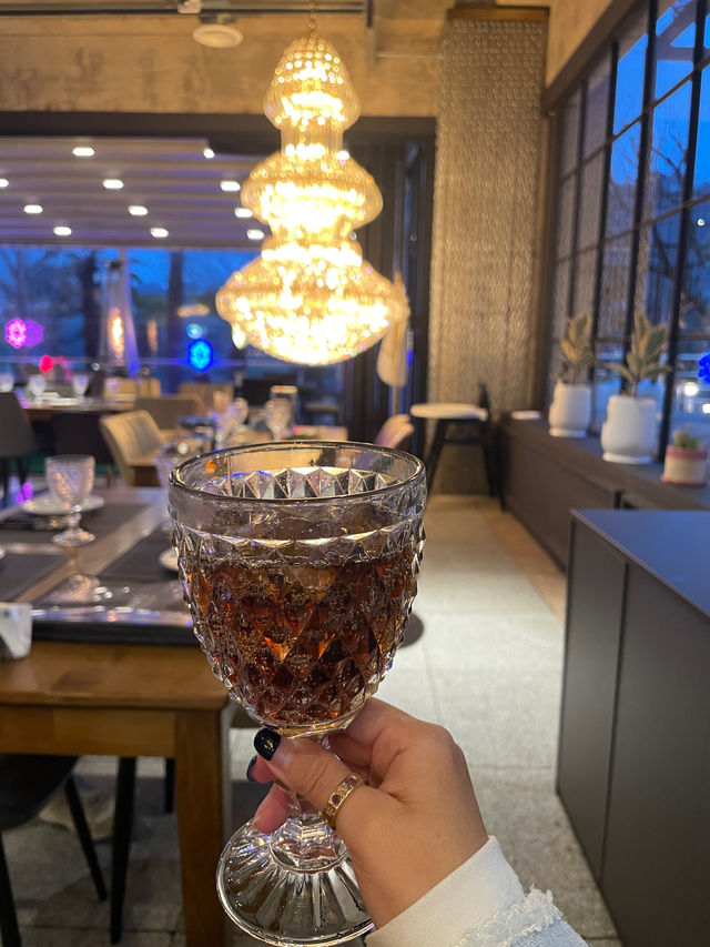 🕯️낭만적인 분위기를 더해주는 샹들리에가 있는 이곳!