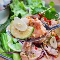 ร้านอาหารบรรยากาศร่มรื่น เหมือนทานข้าวอยู่ที่บ้าน