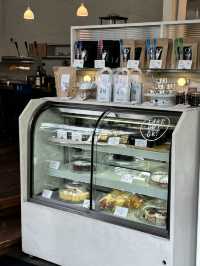 【北海道カフェ】紫陽花の咲き誇るお店に入るとコーヒーのいい香り