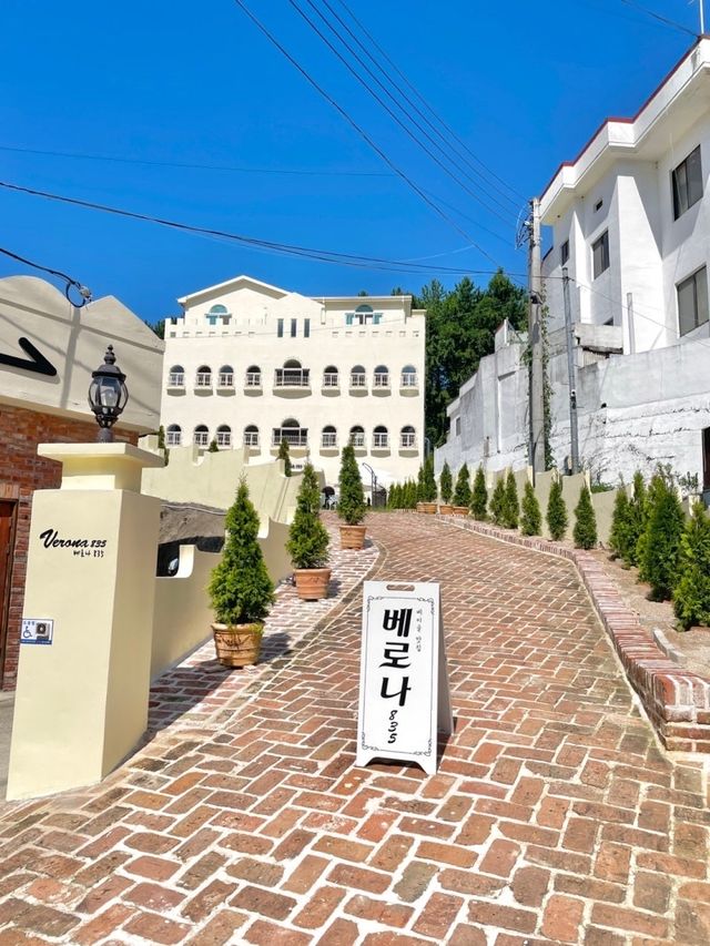통영 베로나835 카페 무전동 이색 카페 유럽감성카페