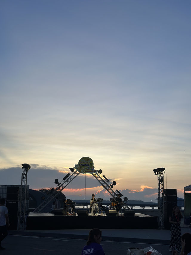 ชมsunset 🌅เดินตลาดดูหนังกลางแปลง@ระยอง