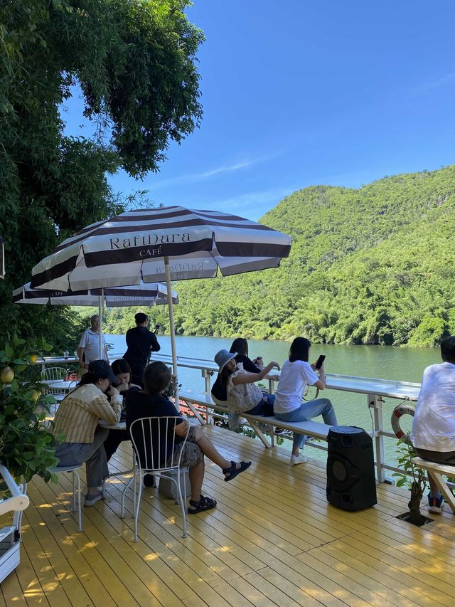 Cute Café with Stunning River Views in Kanchanaburi 🇹🇭