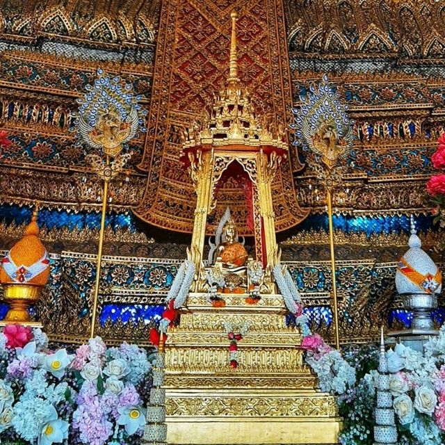 วัดประยุรวงศาวาส ชมเจดีย์แบบมีแกนกลาง