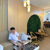 ร้านน้ำผลไม้สดปั่นที่ใส่แบบจุกๆ