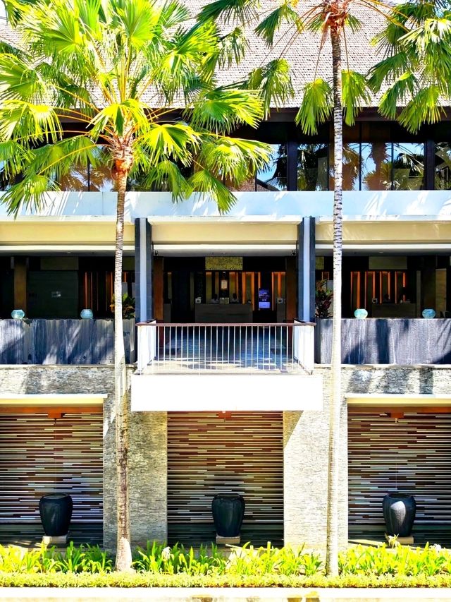 Ultimate Poolside Escape 🏖️