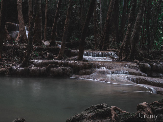 รีวิว น้ำตกเอราวัณ (หน้าฝน) 💦